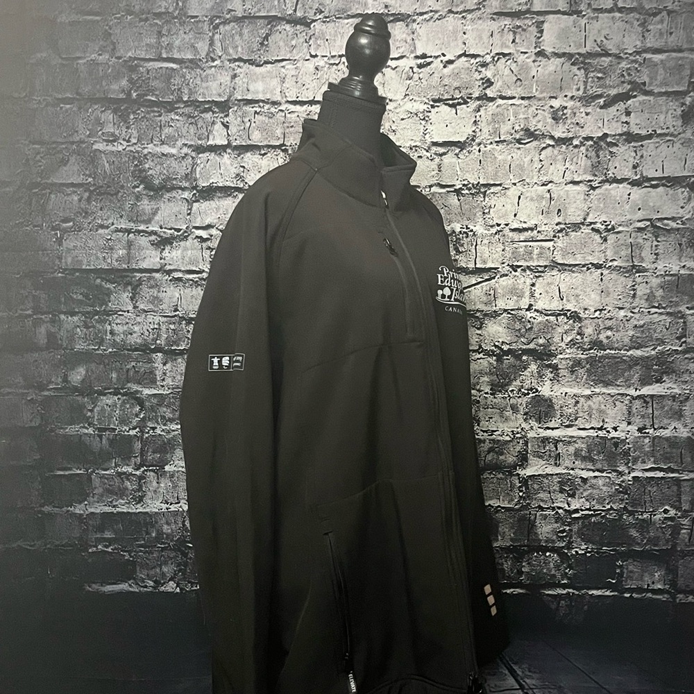 Elevate Jacket - Picture 2 of 5